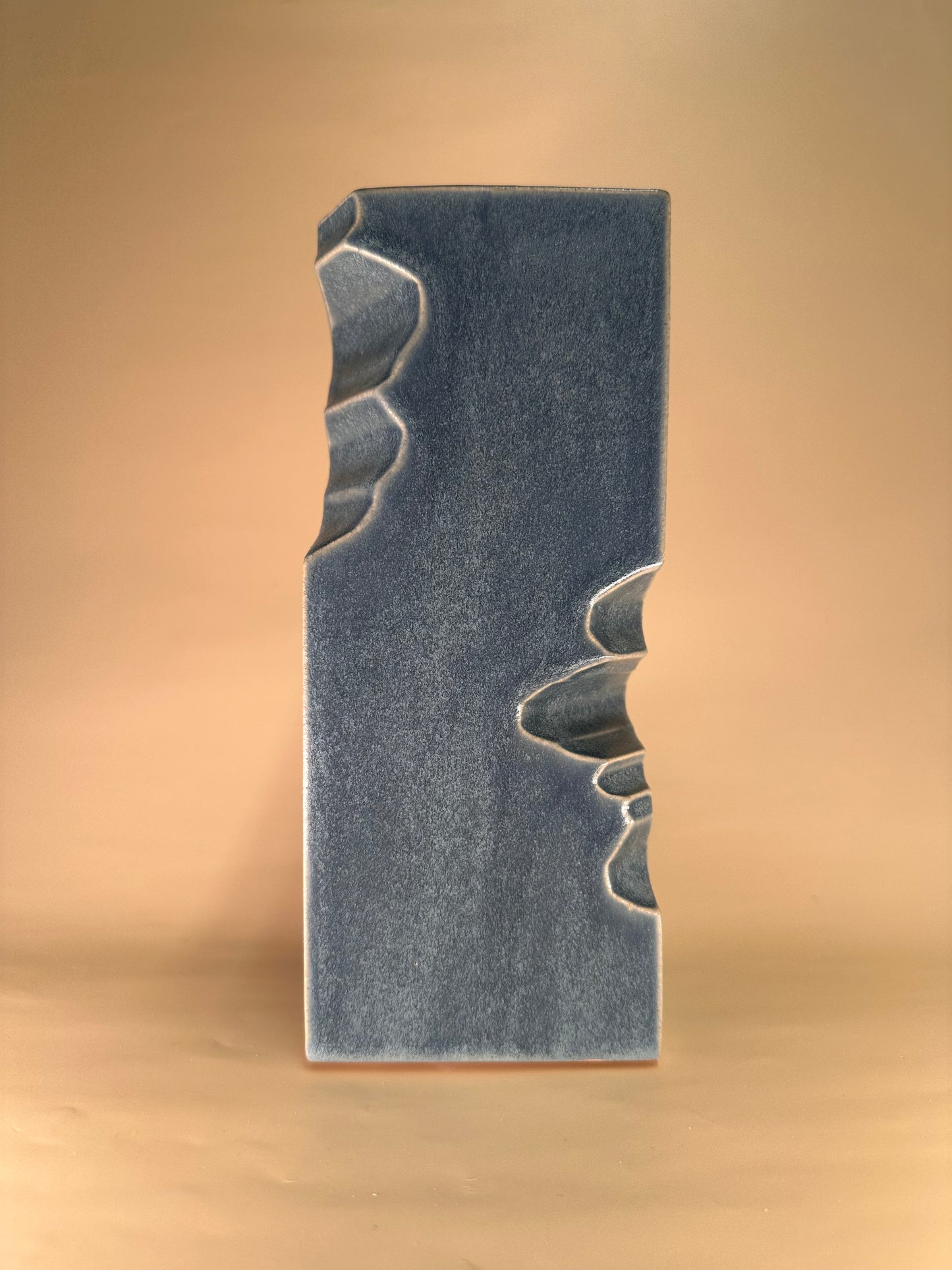 Ono Broken Vase - BLU