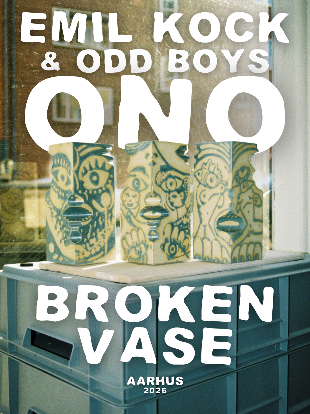 Emil Kock & Odd Boys Ceramic -Ono Broken Vase - BLU