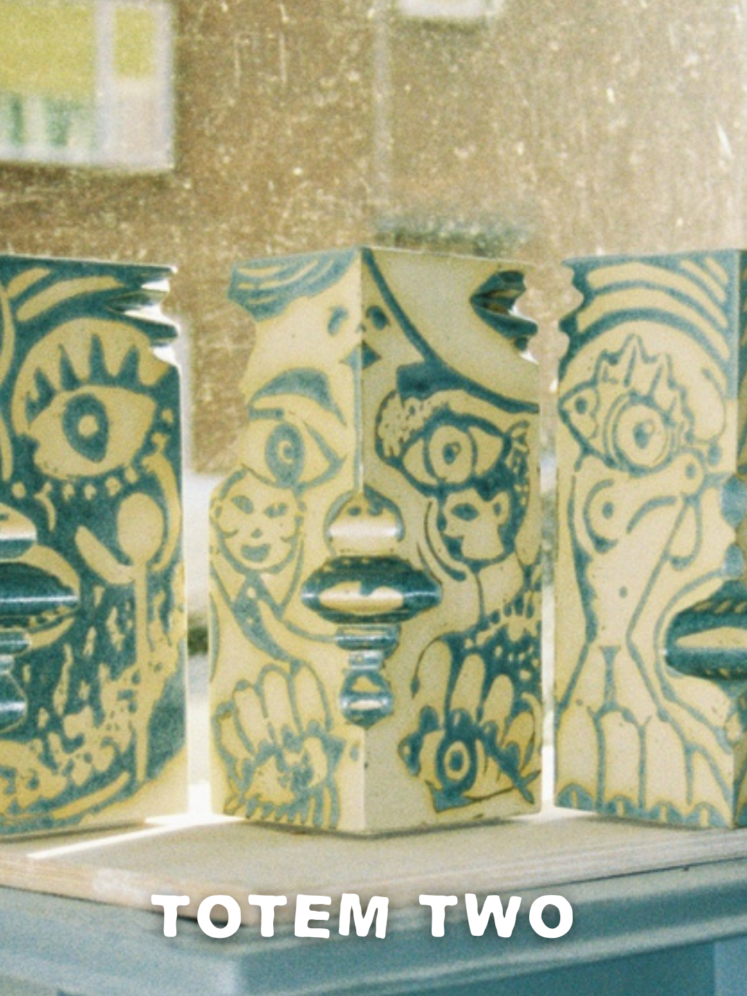 Emil Kock & Odd Boys Ceramic -Ono Broken Vase - BLU