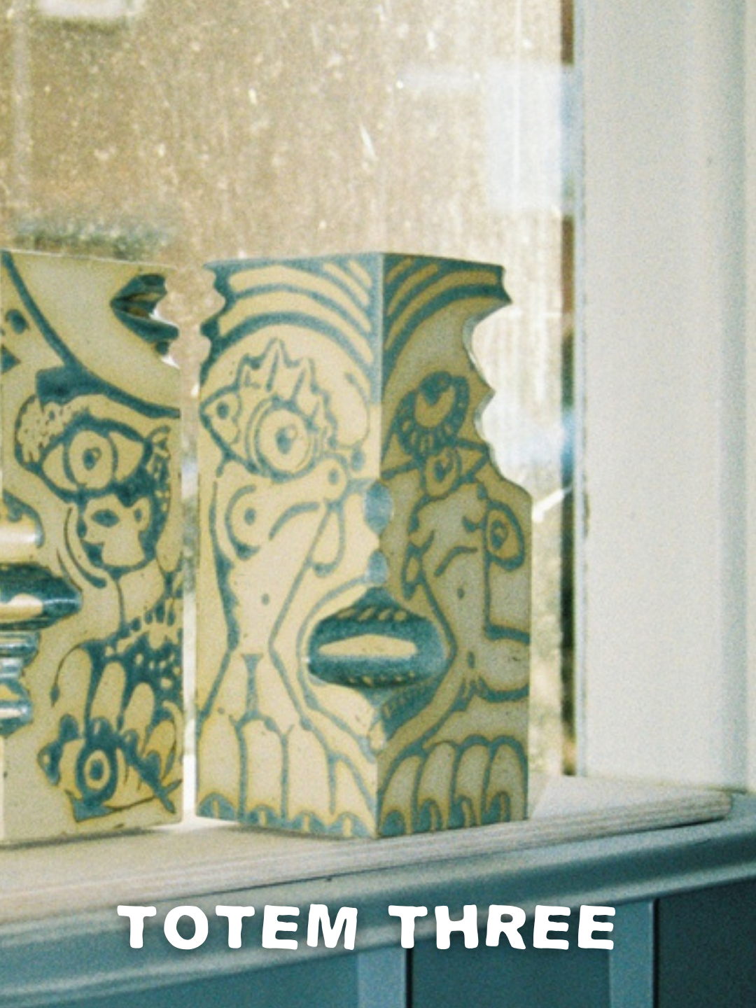Emil Kock & Odd Boys Ceramic -Ono Broken Vase - BLU