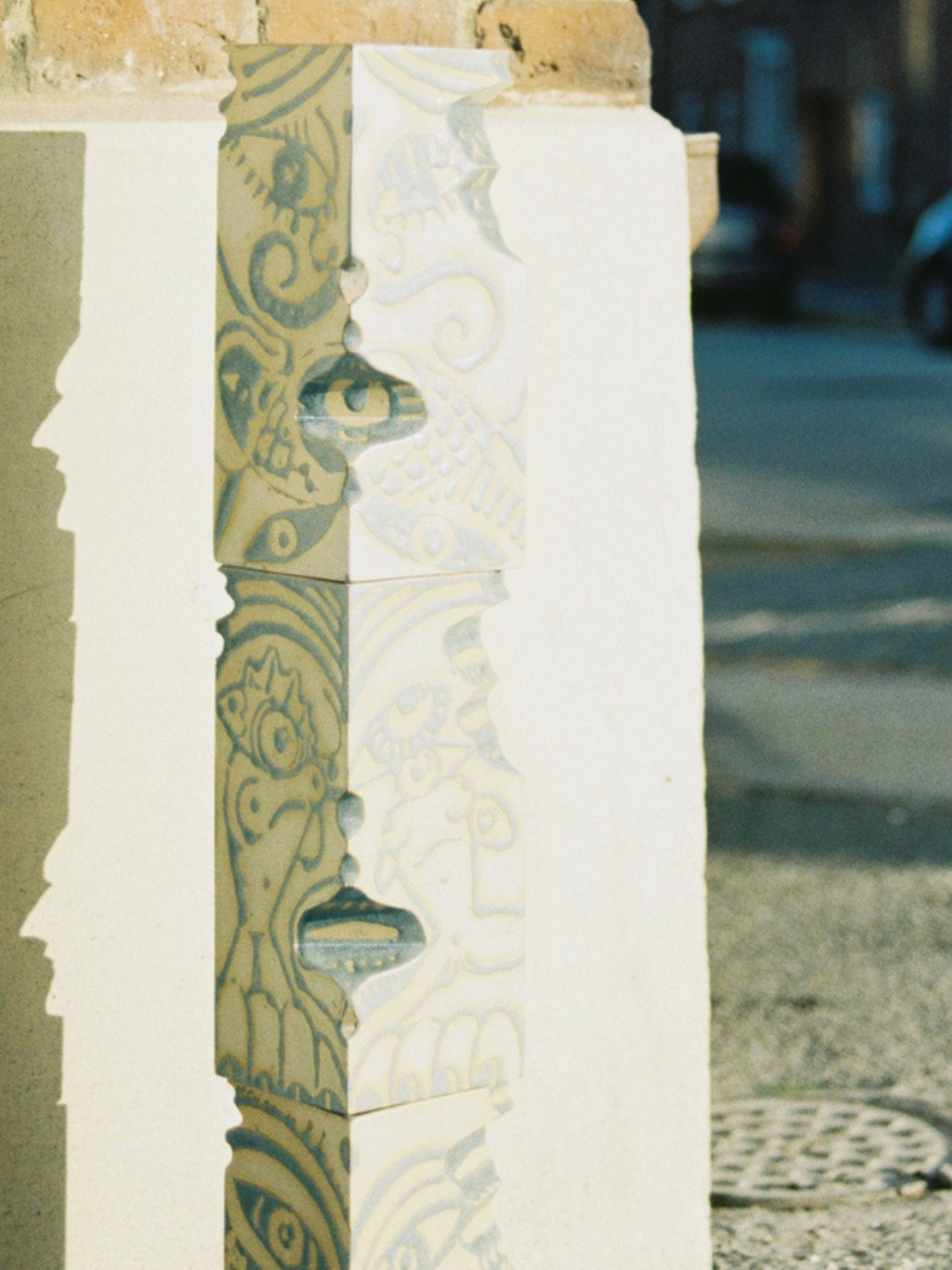 Emil Kock & Odd Boys Ceramic -Ono Broken Vase - BLU