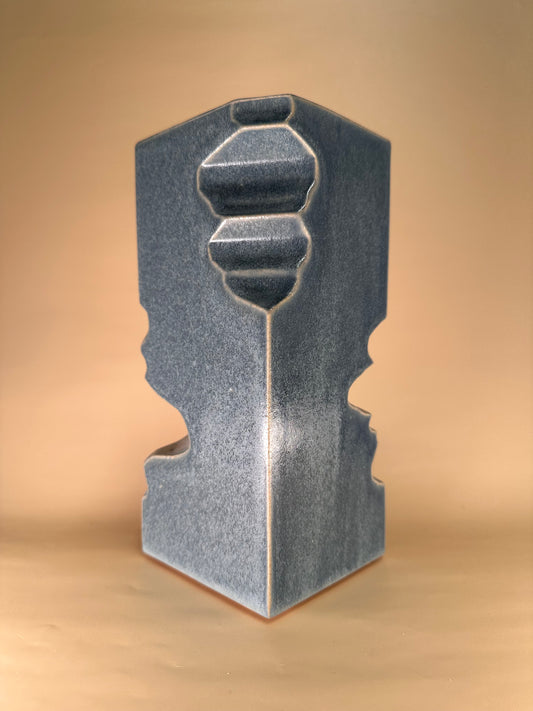 Ono Broken Vase - BLU