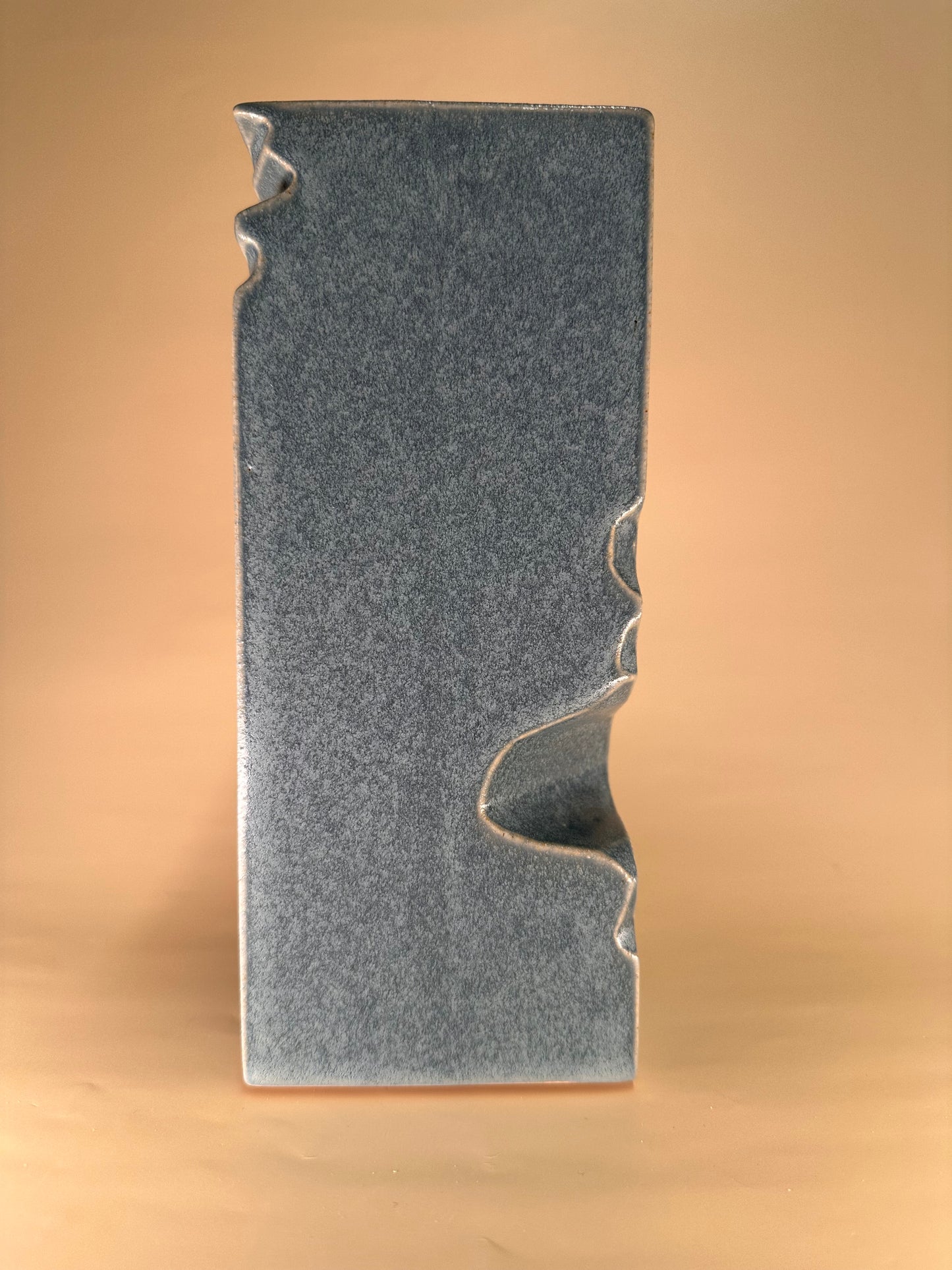 Ono Broken Vase - BLU
