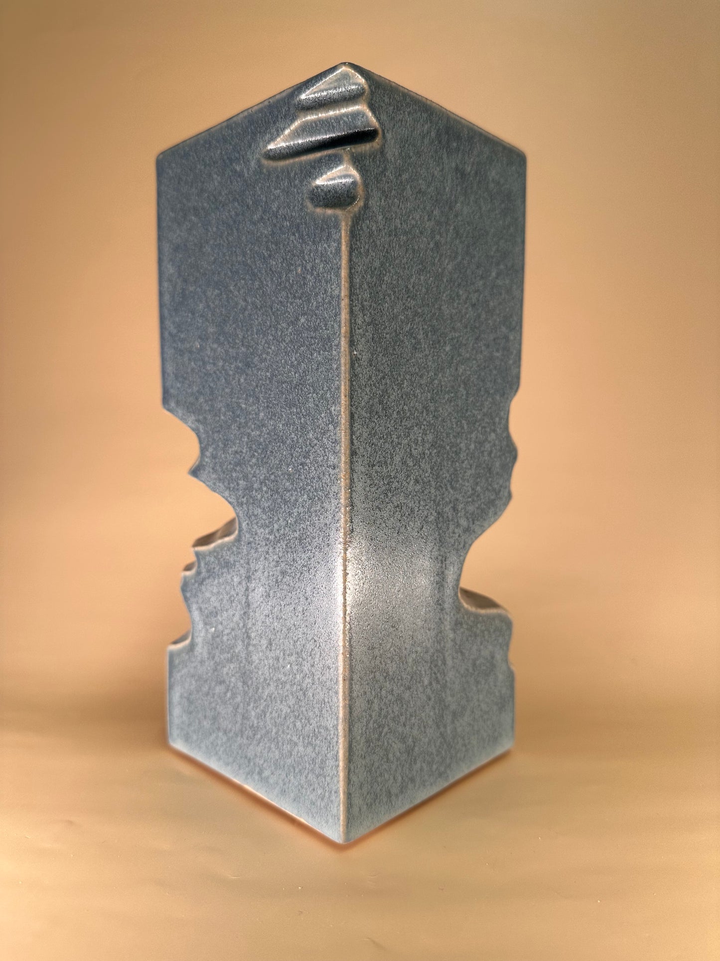 Ono Broken Vase - BLU