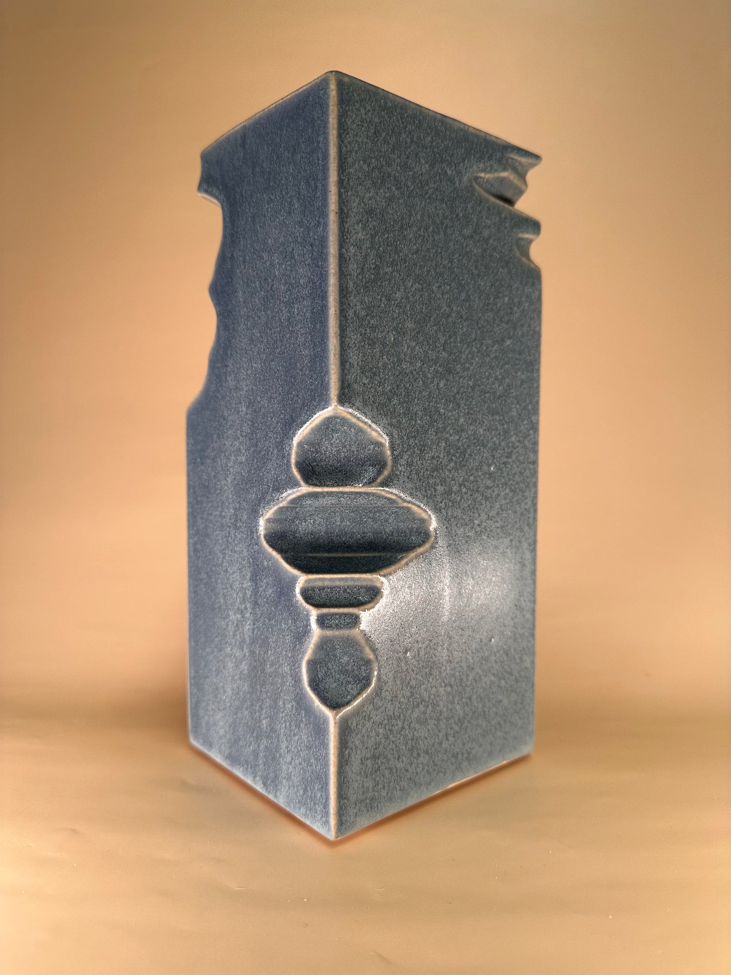 Ono Broken Vase - BLU