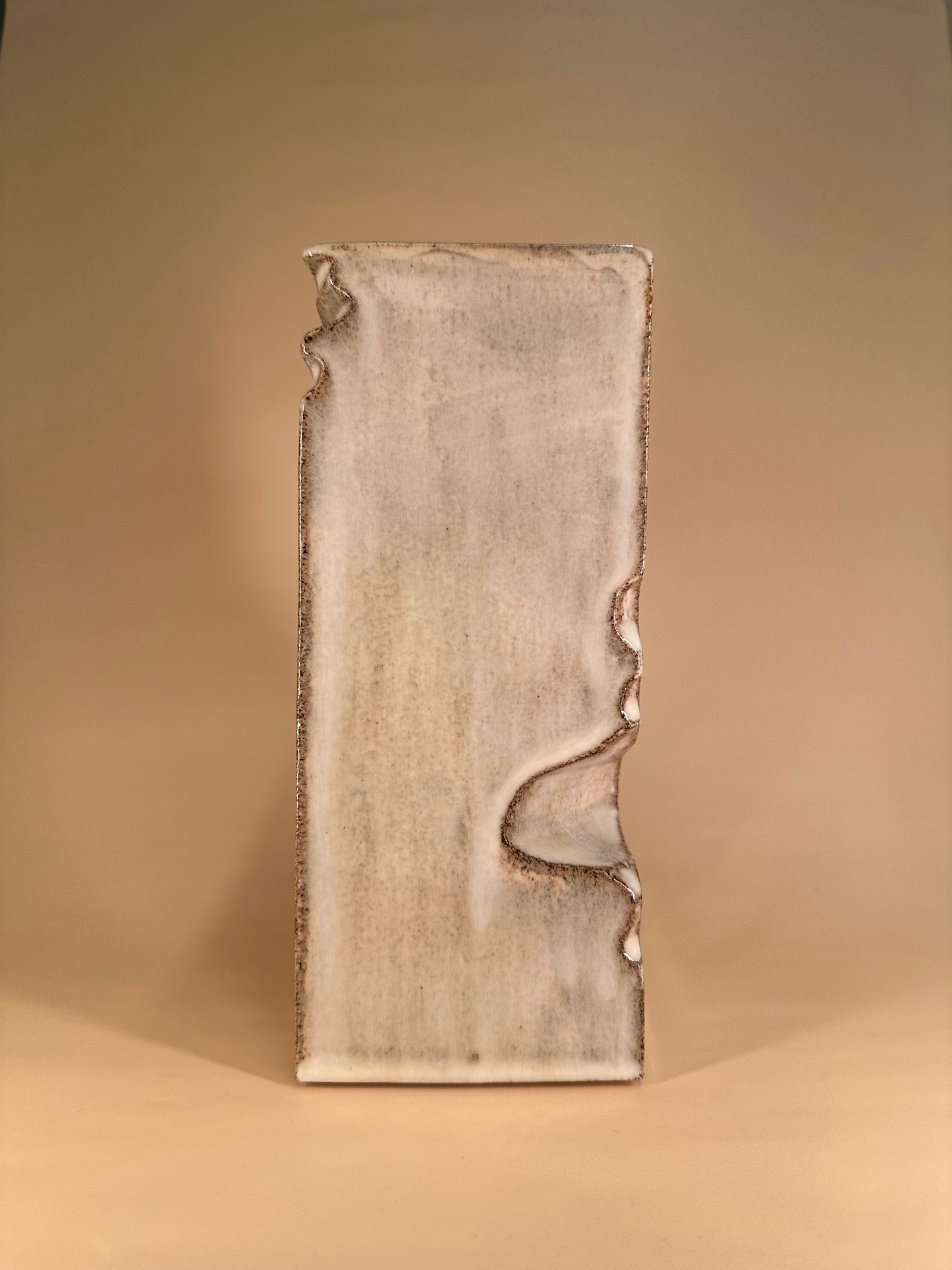 Ono Broken Vase - Floating White
